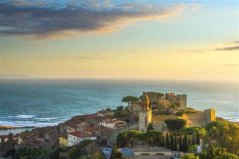 Castiglione della Pescaia – A Castle Between Hills and Sea.